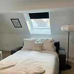 Appartement Tiny Top-floor Apt. 2 - Apolonialiving