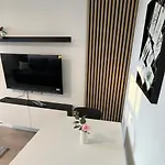 Tiny Top-floor Apt. 2 - Apolonialiving Appartement *