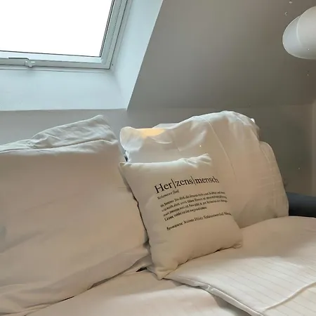 Cozy Design Top-floor In Karlsruhe-mühlburg - Apolonialiving - Apt2 * Karlsruhe