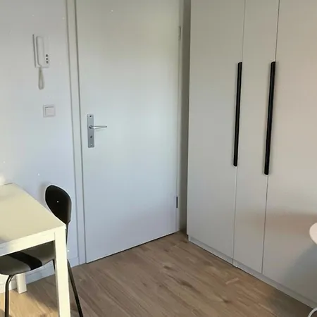 Cozy Design Top-floor In Karlsruhe-mühlburg - Apolonialiving - Apt2