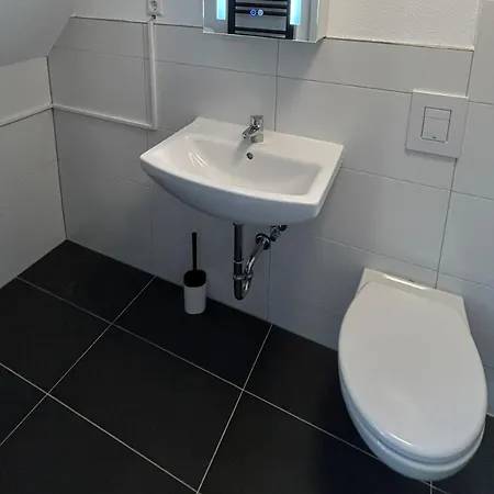 Apartamento Cozy Design Top-floor In Karlsruhe-mühlburg - Apolonialiving - Apt2 *