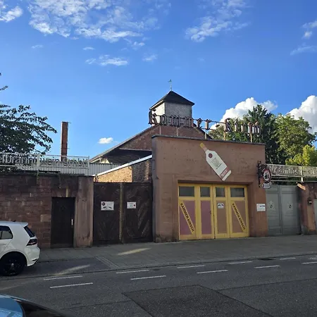 Cozy Design Top-floor In Karlsruhe-mühlburg - Apolonialiving - Apt2 * Karlsruhe