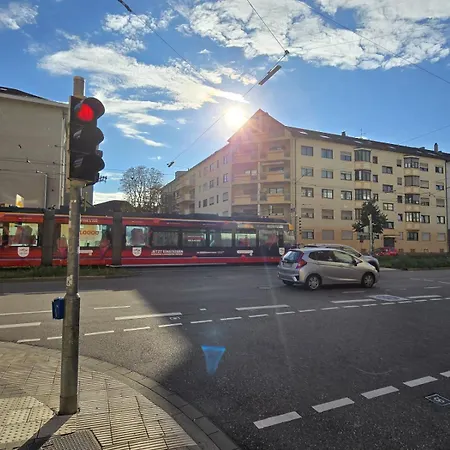 Cozy Design Top-floor In Karlsruhe-mühlburg - Apolonialiving - Apt2 Appartement Karlsruhe